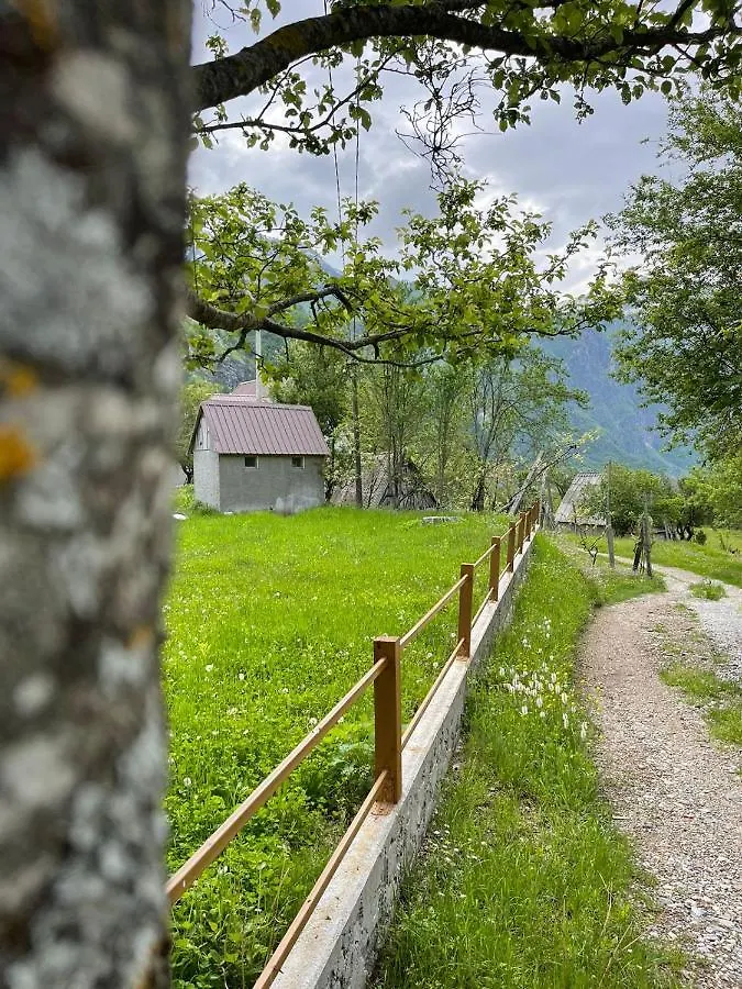 Villa Belinis Theth Albanien
